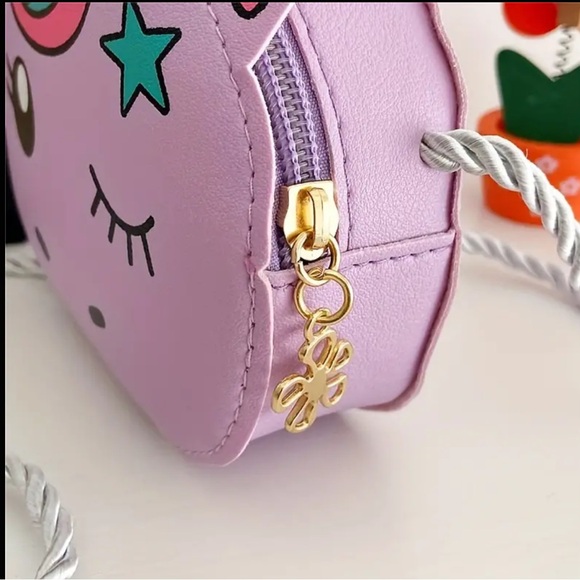 ‼️$7‼️ Cute Tiny Unicorn Purse with Rope Strap Zipper Closure 🦄 - Picture 11 of 14